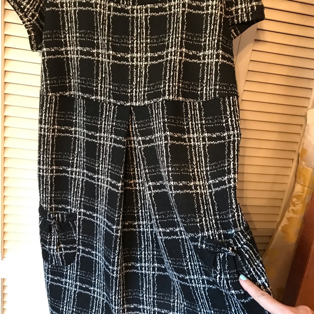 B & W Plaid!  ✨ Super cute!
